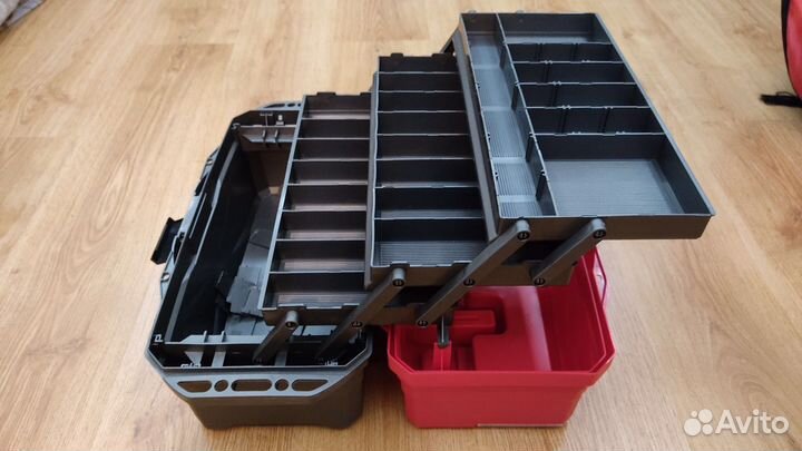 Рыболовный ящик Nisus красный