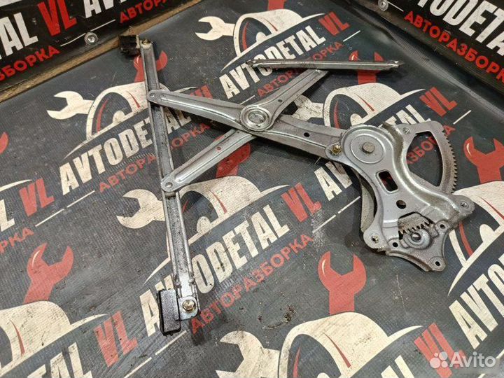 Стеклоподъемник задний Toyota Wish Xe10 минивэн