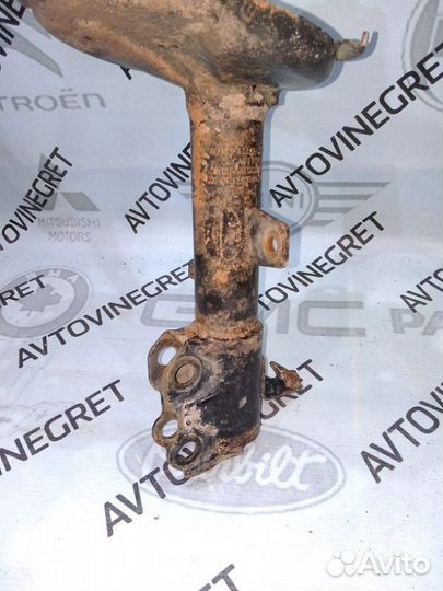 Стойка амортизатор задняя Lexus RX350