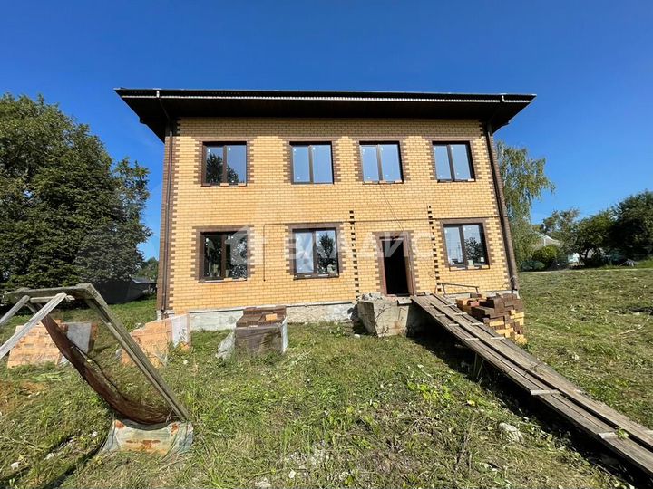 Дом 224,9 м² на участке 20 сот.