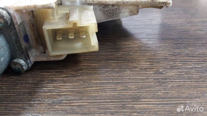 Моторчик стеклоподъемника задний правый Mercedes R