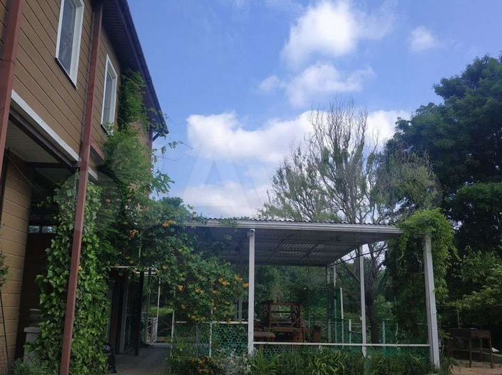 Дом 185 м² на участке 9 сот.