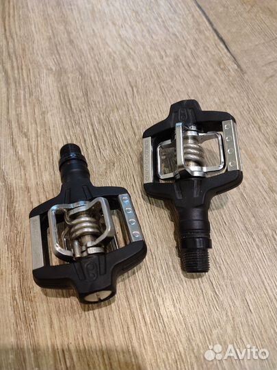Педали для велосипеда контактные