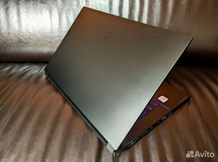 MSI Stealth / Core i7 / RTX 2060 / 16 Gb / 144 Hz