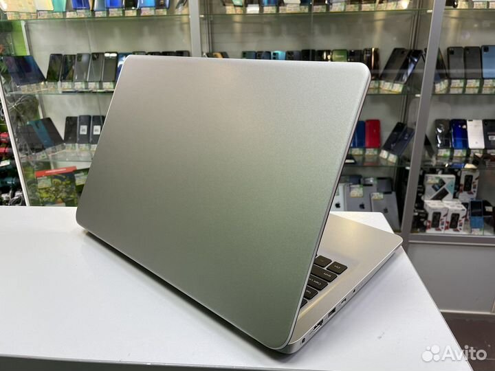 Ноутбук Maibenben Ryzen7/8/512ssd