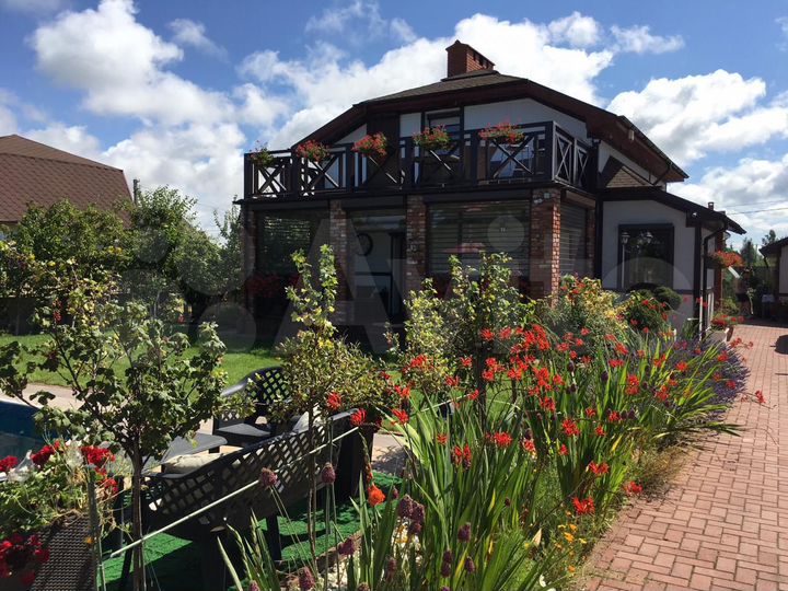 Коттедж 140 м² на участке 8 сот.