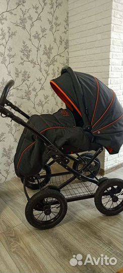 Коляска Tutis Zippy классик 2 в 1