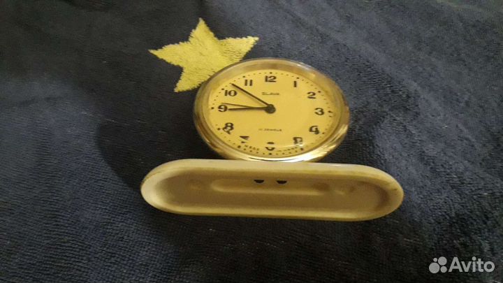 Часы (будильник) настольные СССР