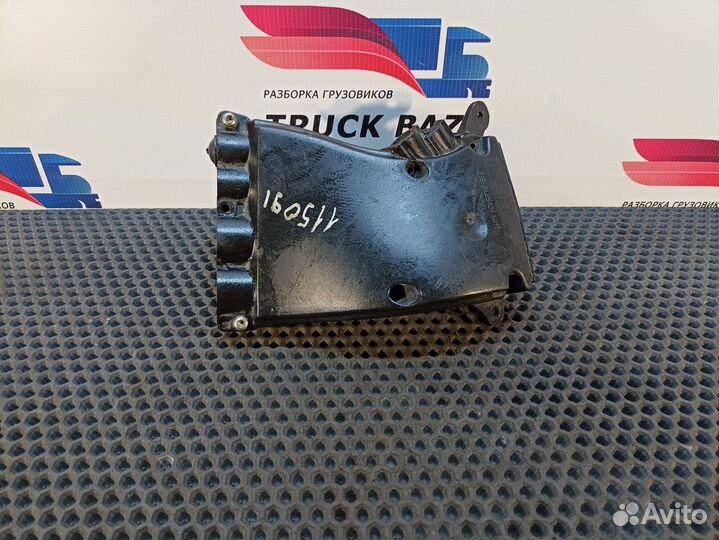 81254245009 Крышка кабельной шахты