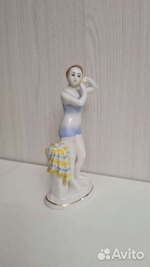 Фарфор статуэтка 