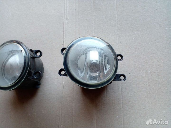 Фара противотуманная Toyota Camry V50