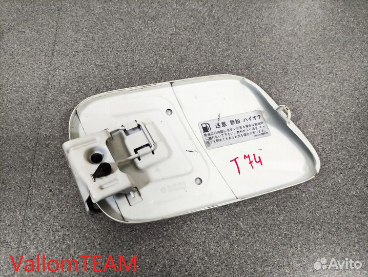 Лот T74 Лючок бензобака VW Touareg