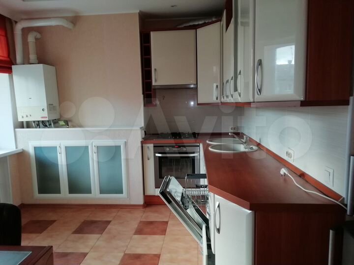 2-к. квартира, 65 м², 4/9 эт.