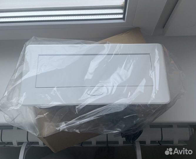 Блок розеток выдвижной горизонтальный