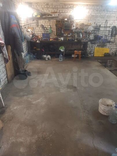 Гараж, > 30 м²