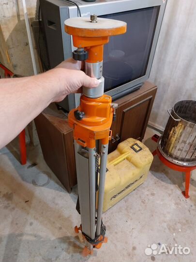 Лазерный нивелир Robotoolz RT-7690-2