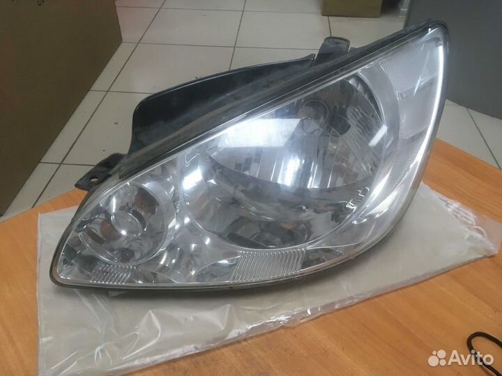 Фара левая Hyundai Getz рестайлинг