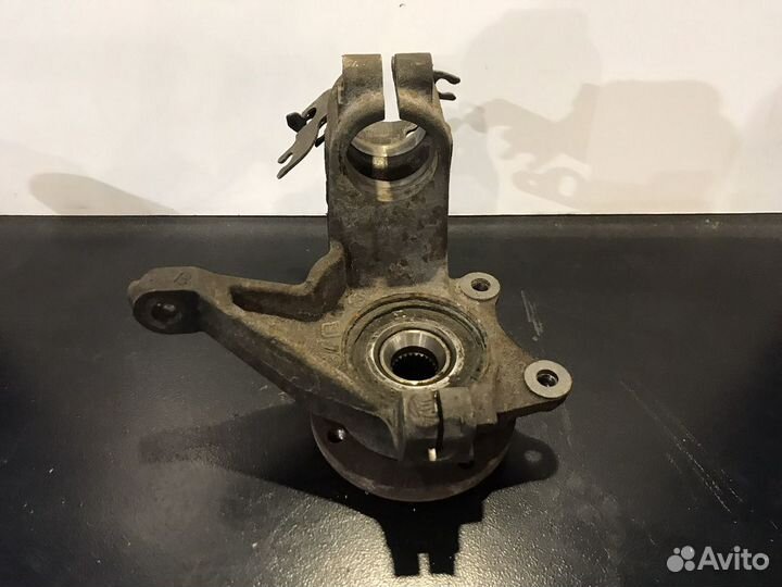 Кулак поворотный левый Citroen Berlingo