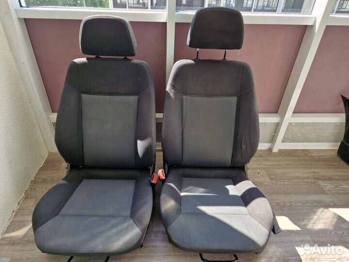 Astra H кресла