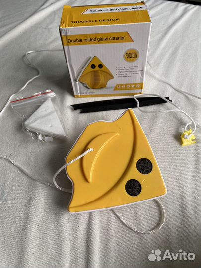 Магнитная щетка для мытья окон