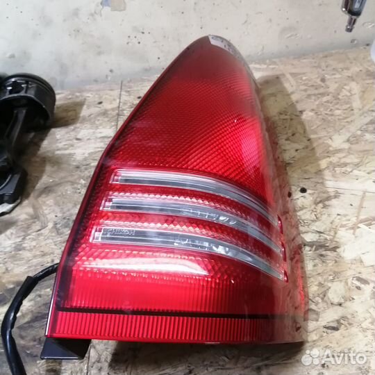 Стоп-сигнал задний правый Nissan Serena PC24 4901