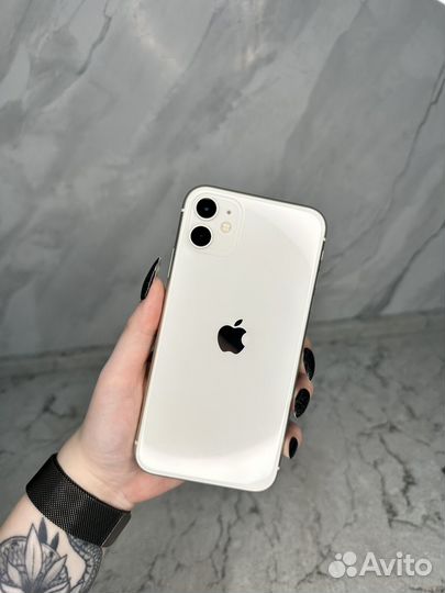 iPhone 11, 64 ГБ