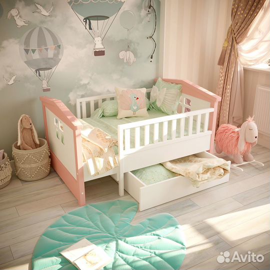 Детская раздвижная кроватка с бортиками от года