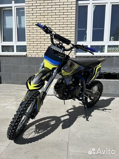 Питбайк Авантис 125 кубов. Электростартер