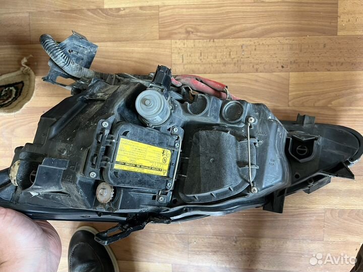 Фара передняя на lexus is 250