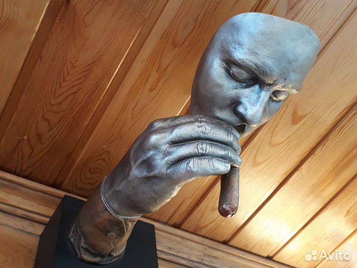 Бюст калекцеоный