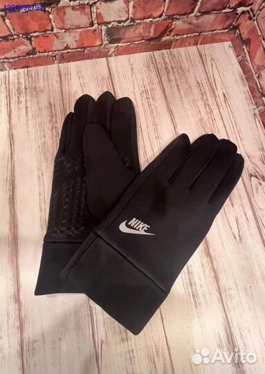 Перчатки Nike новые