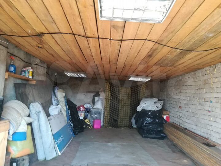 Гараж, > 30 м²