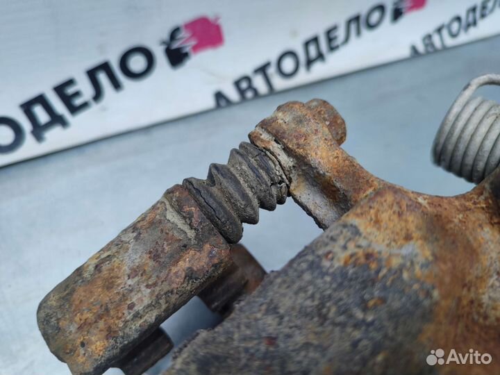 Суппорт задний левый Nissan Almera N15 1998 г.в