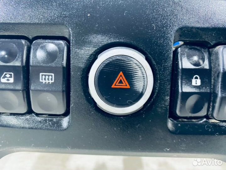 Рамка магнитолы Chevrolet Niva 2123 2006