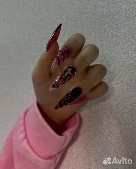 Маникюр, педикюр, наращивание ногтей