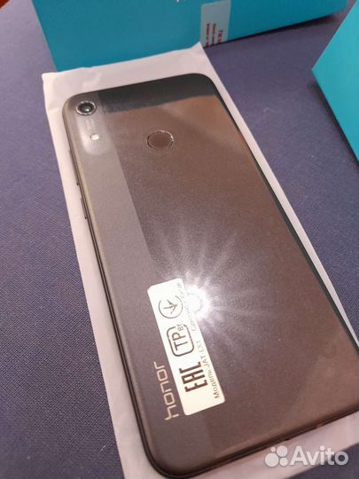 Honor 8a