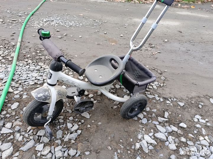 Детский велосипед с ручкой