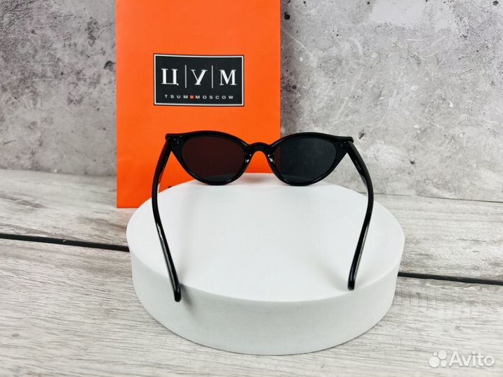 Солнцезащитные очки Saint laurent