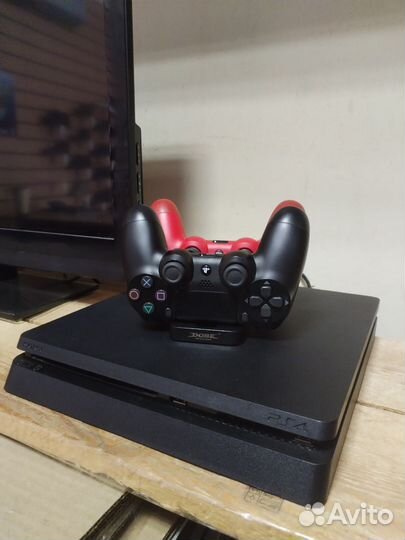 Sony playstation 4 slim