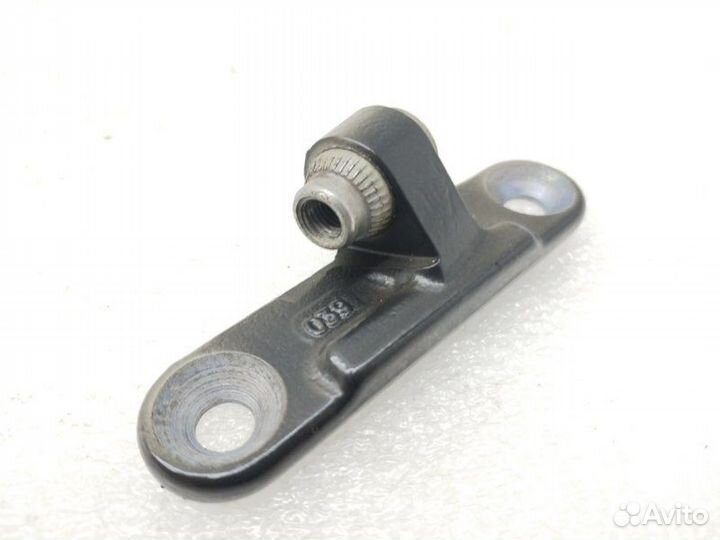 Петля двери передняя правая Bmw 5-Series F10 2011