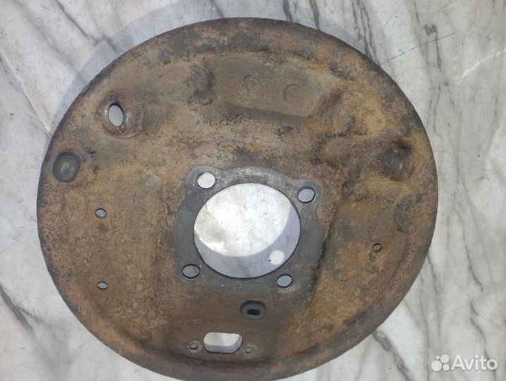 Пыльник тормозного диска задний левый Kia Sportage