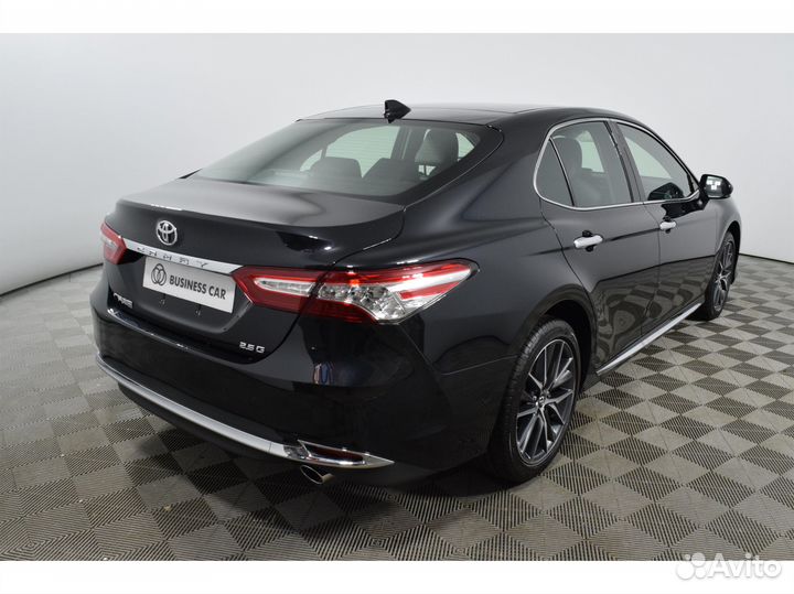 Toyota Camry 2.5 AT, 2023