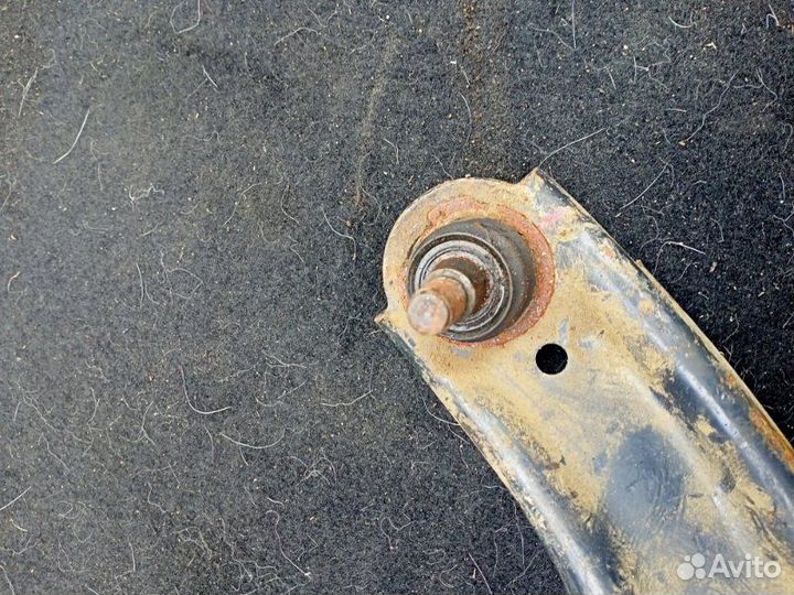 Рычаг подвески передний левый Kia Rio 2012