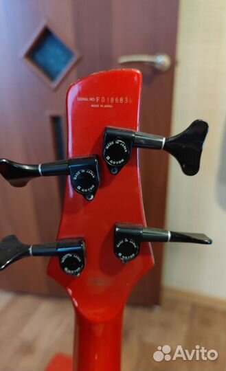 Бас-гитара Ibanez SR 800