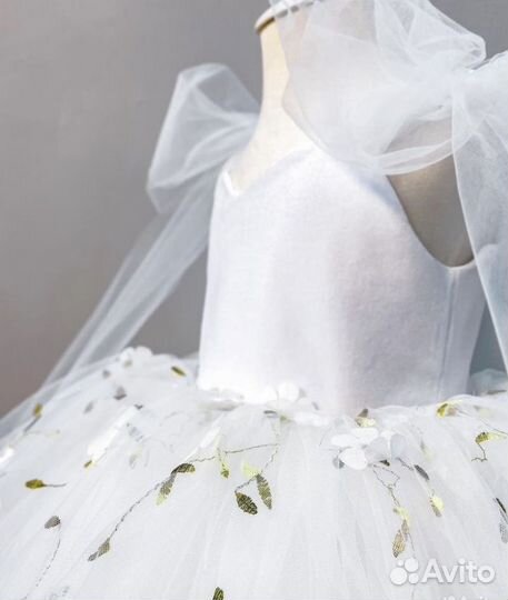 Платье на девочку