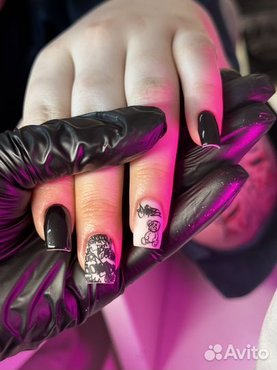 Модель на маникюр, наращивание ногтей