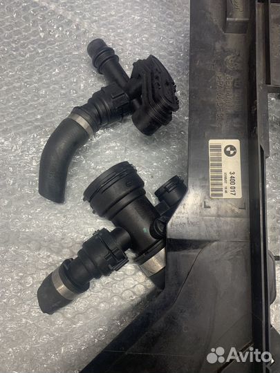 Монтажная плата и расширительный бачок Bmw x3 e83