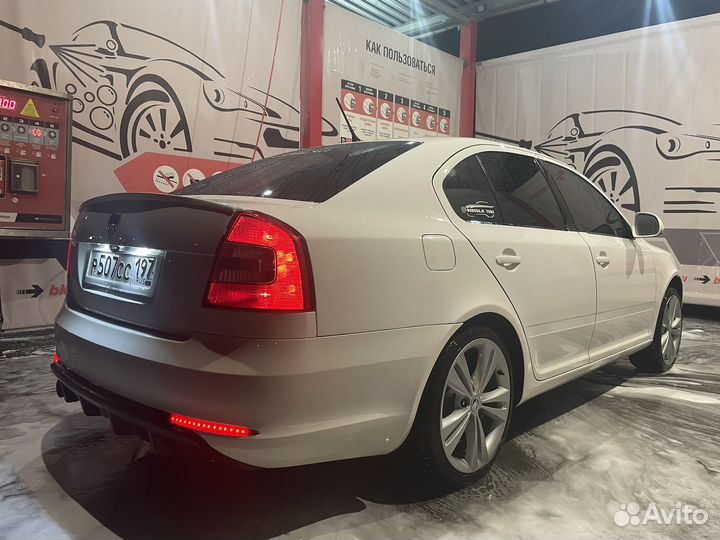 LED-подсветка в катафоты заднего бампера Skoda Oct