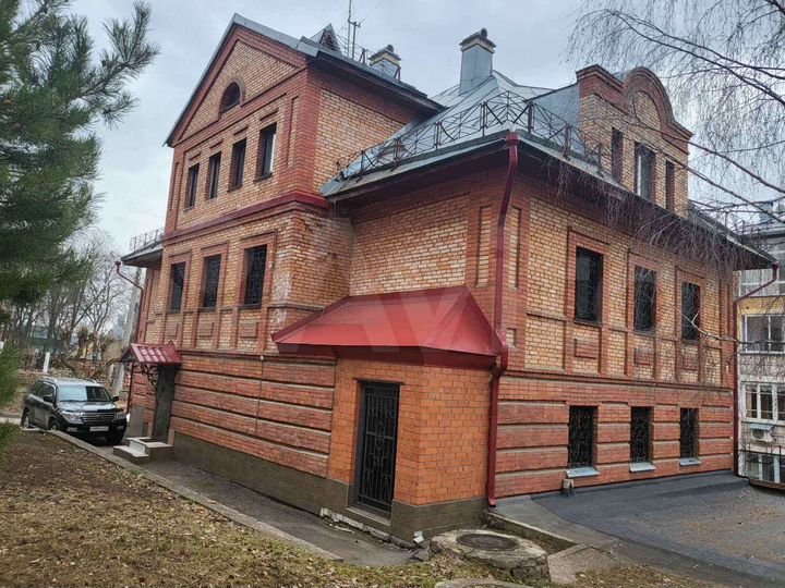 4-к. квартира, 128 м², 2/4 эт.