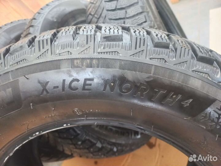 Michelin X-Ice North 4 SUV 215/65 R16 98H